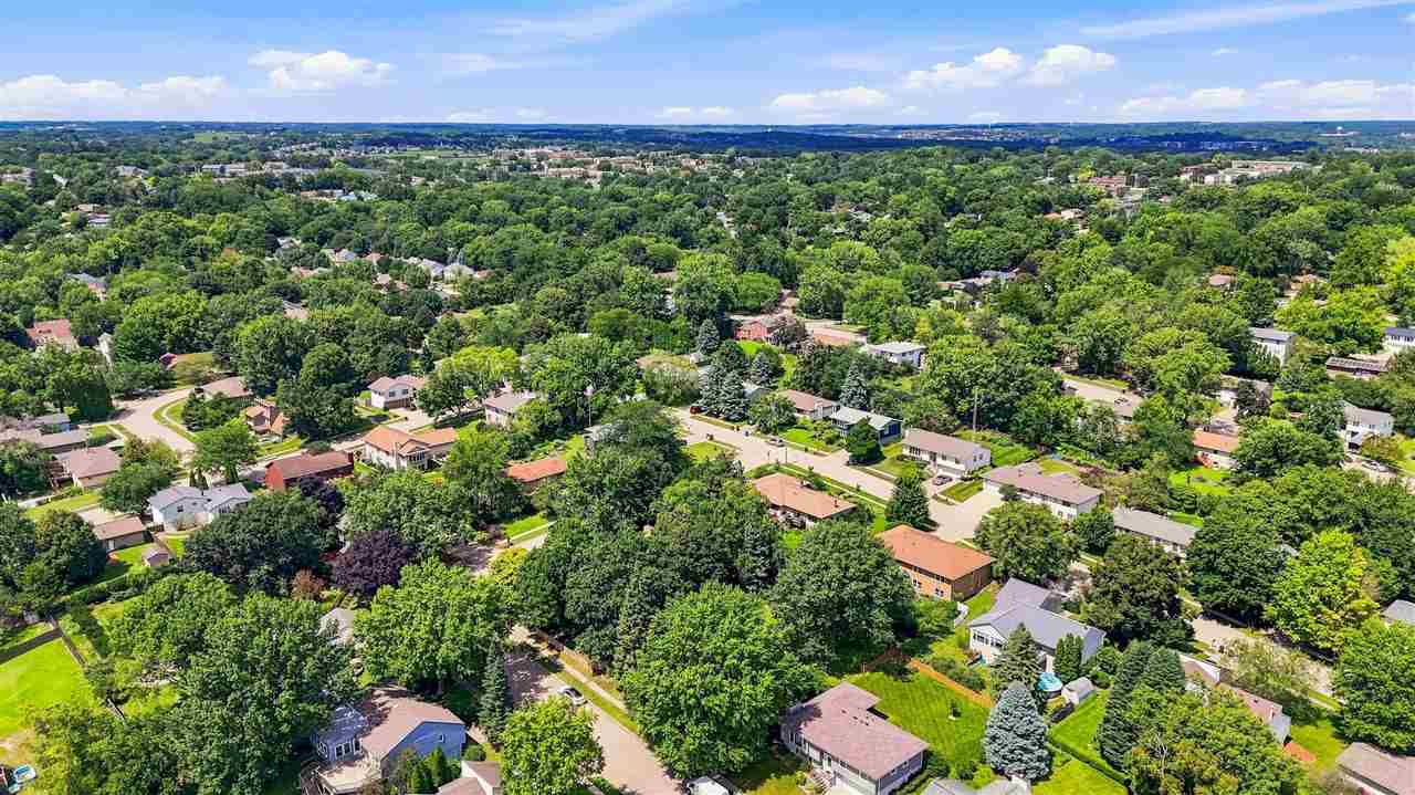22 Wrexham Drive Iowa City IA 52246