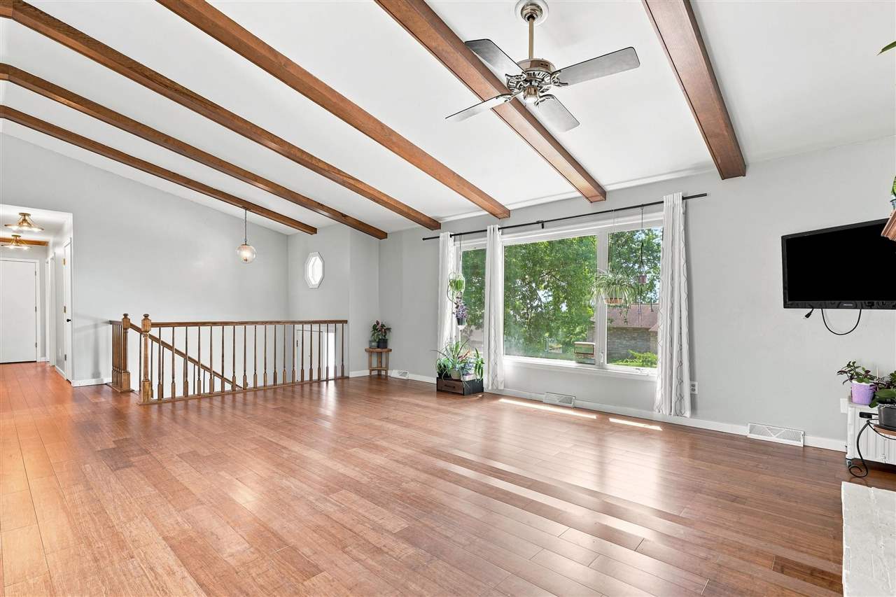 22 Wrexham Drive Iowa City IA 52246