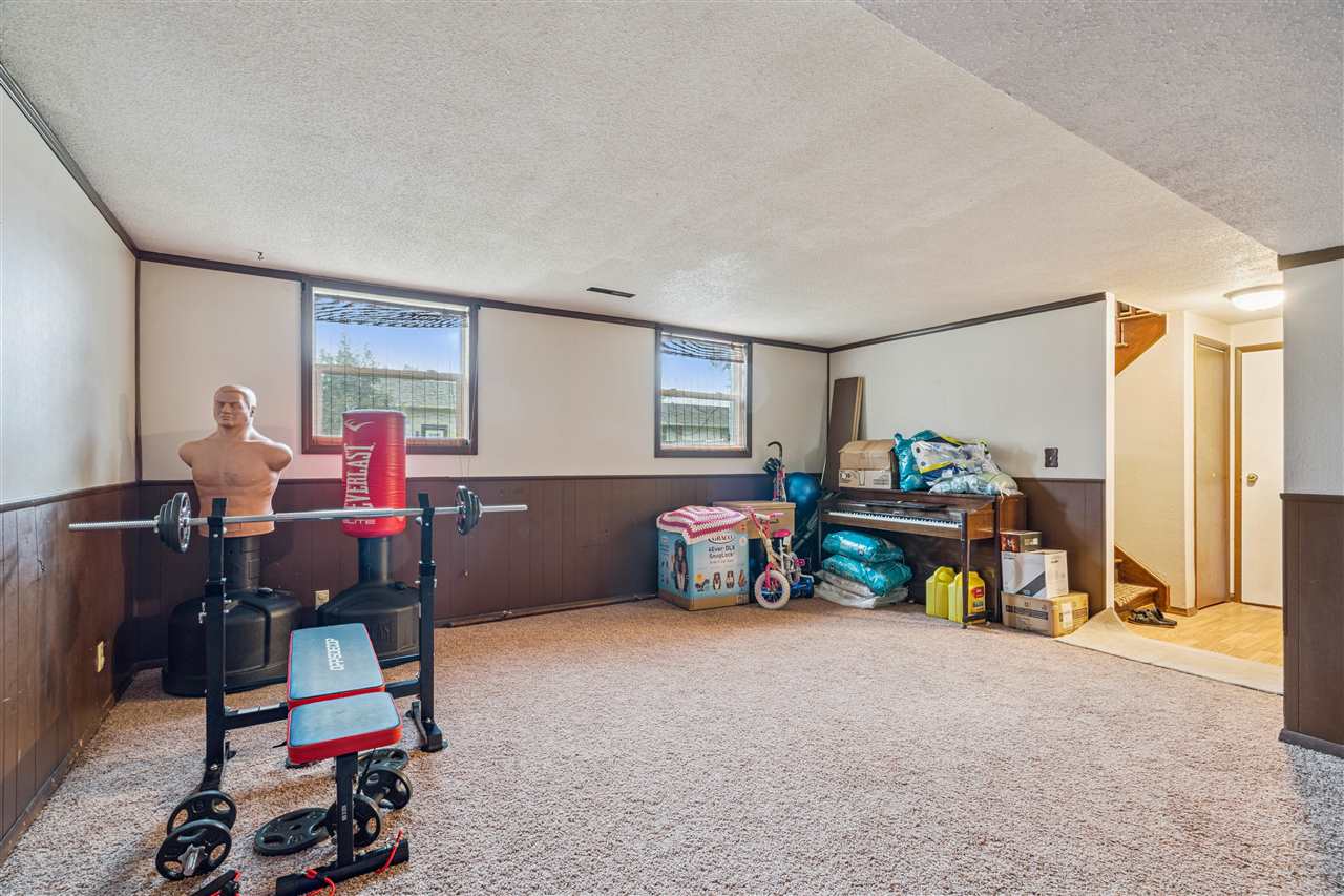 6612 Inwood Lane NE Cedar Rapids IA 52402