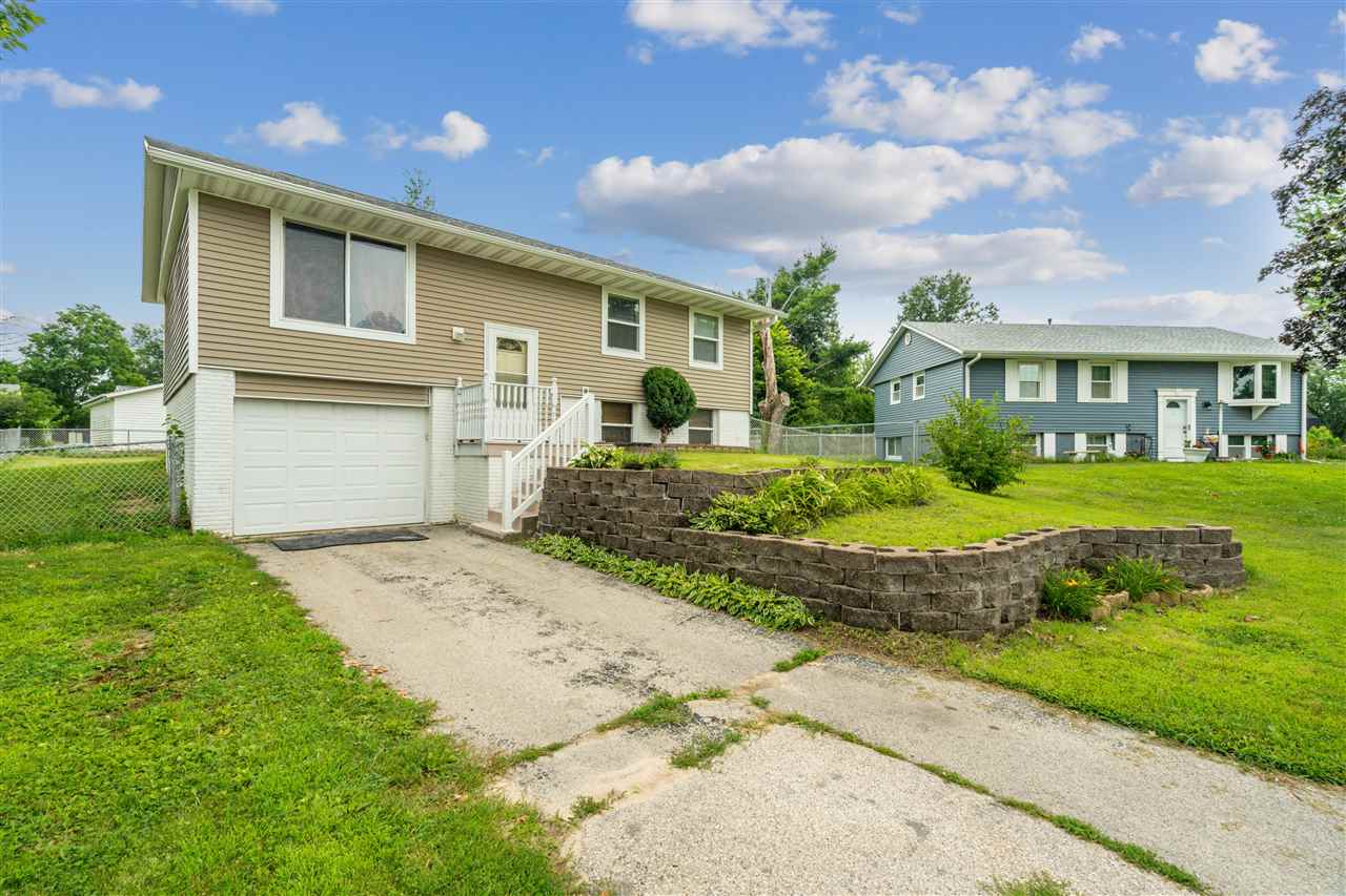 6612 Inwood Lane NE Cedar Rapids IA 52402