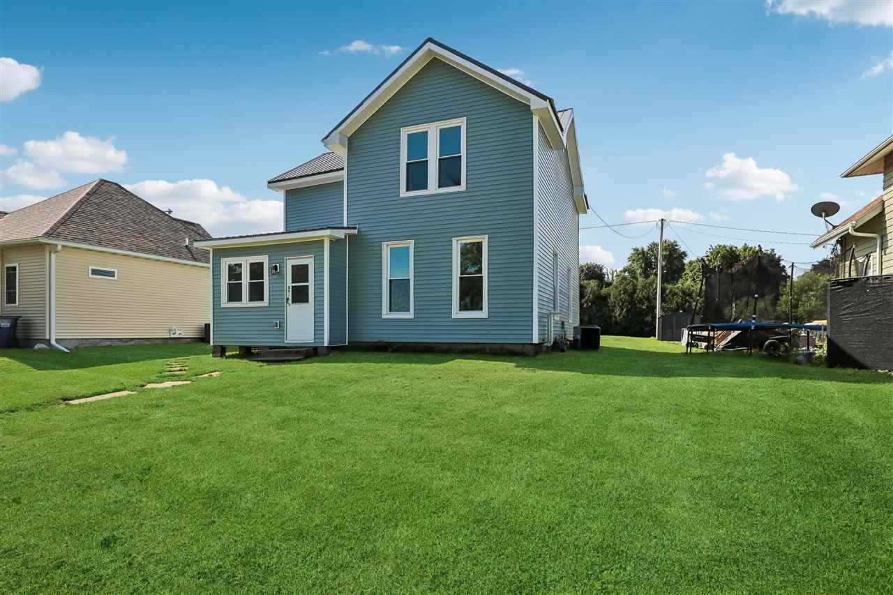 807 4th Street Victor IA 52347