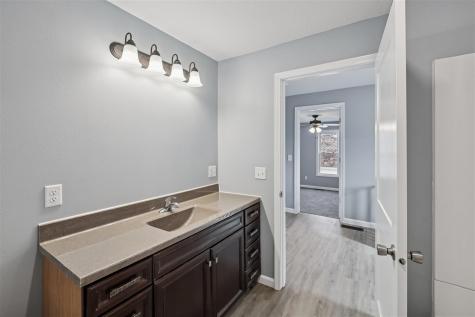 807 4th Street Victor IA 52347