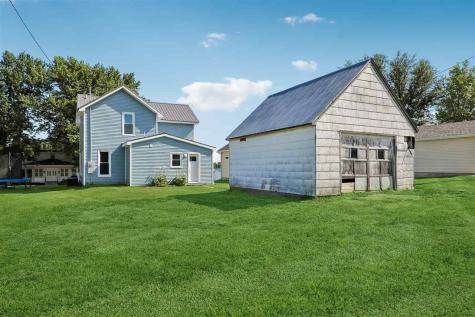 807 4th Street Victor IA 52347