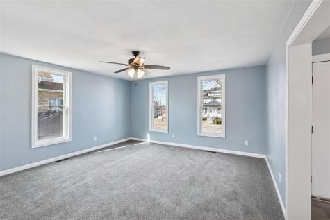 807 4th Street Victor IA 52347