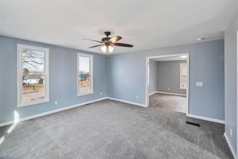 807 4th Street Victor IA 52347