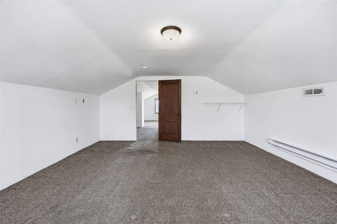 406 4th Street Deep River IA 52222