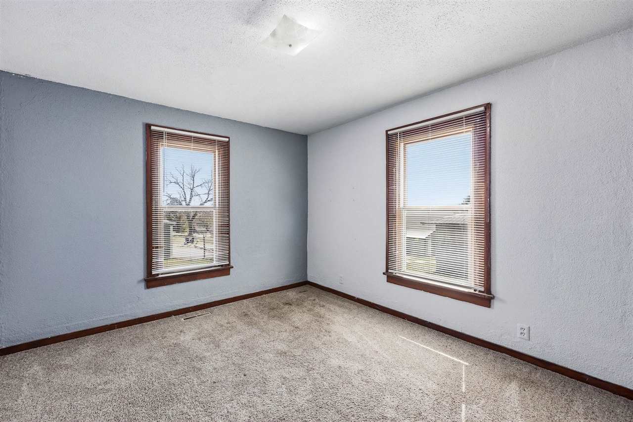 406 4th Street Deep River IA 52222