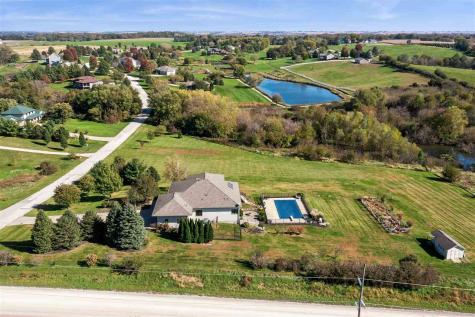 3703 Lacina Drive SW Iowa City IA 52240
