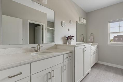 1350 E Tartan Drive North Liberty IA 52317
