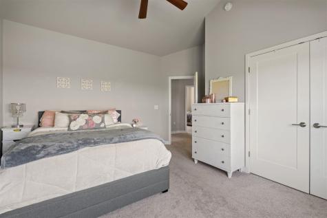 1350 E Tartan Drive North Liberty IA 52317