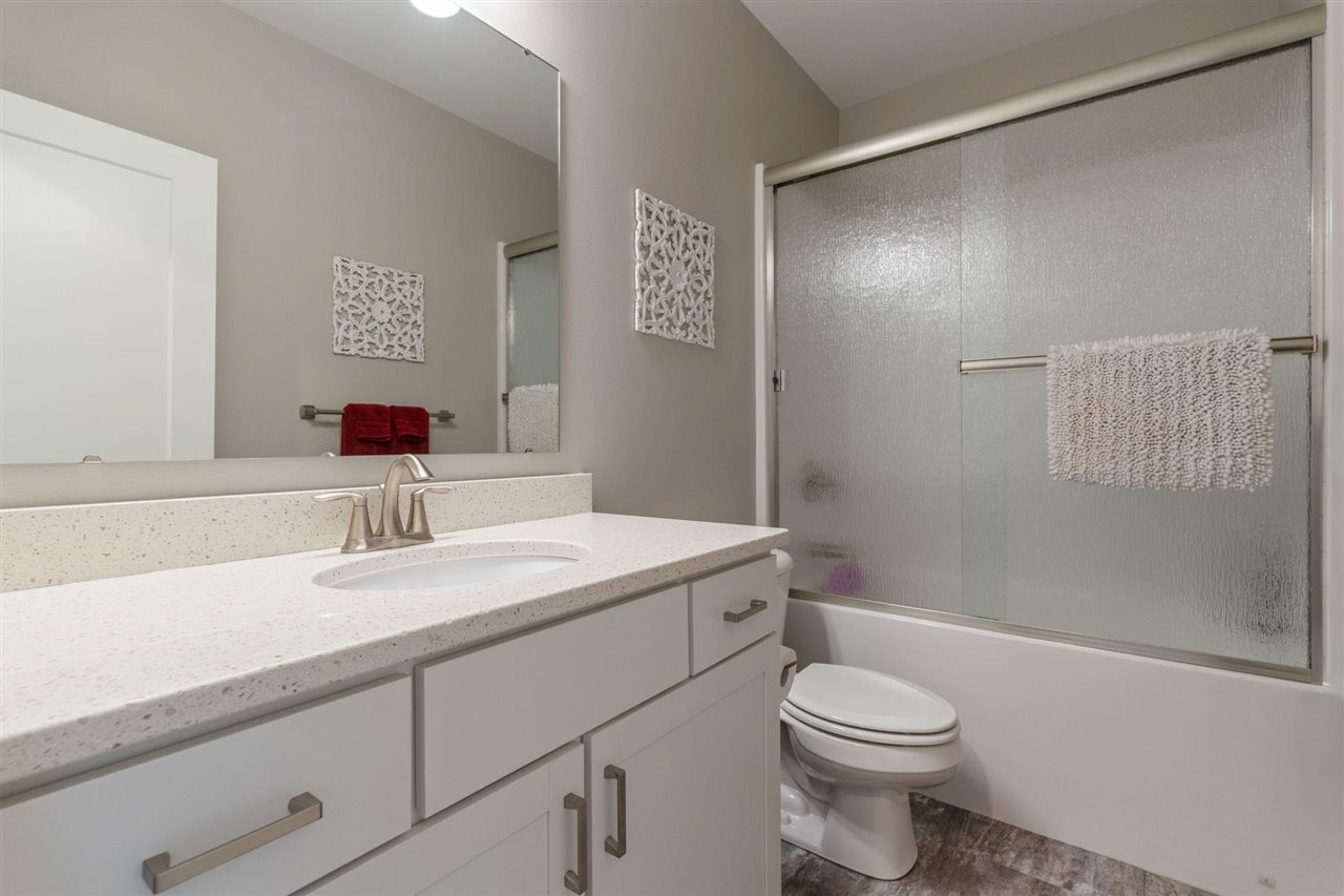 1350 E Tartan Drive North Liberty IA 52317