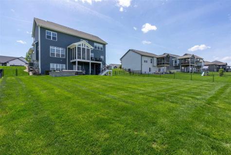 1350 E Tartan Drive North Liberty IA 52317
