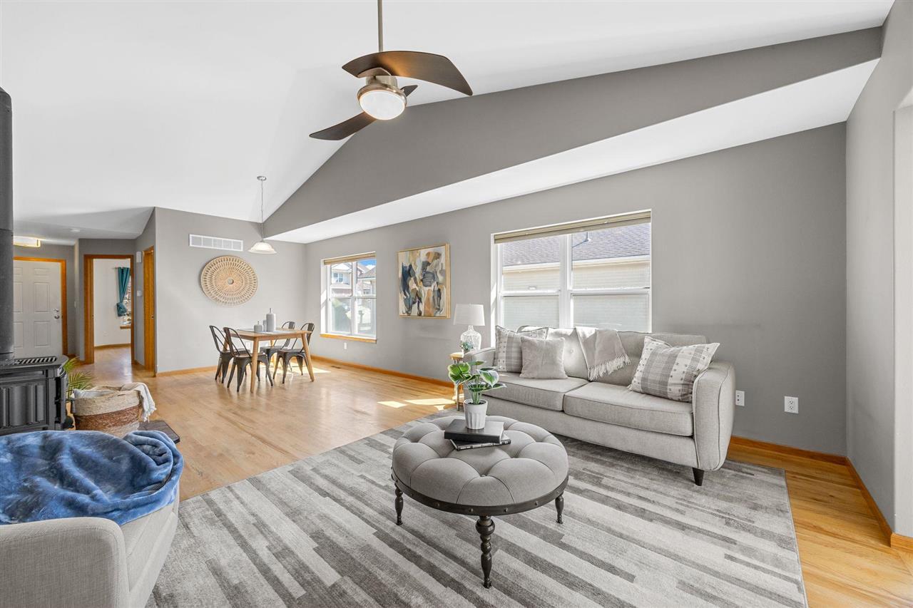 2084 Timber Lane Coralville IA 52241