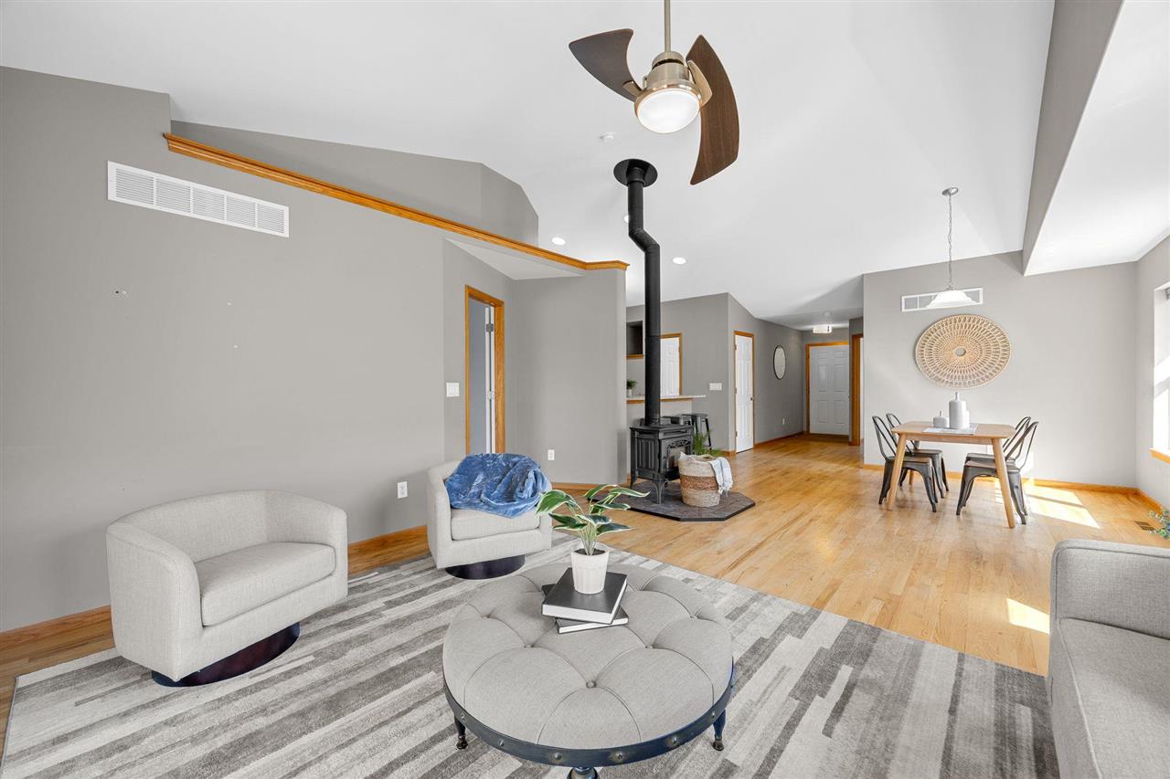 2084 Timber Lane Coralville IA 52241