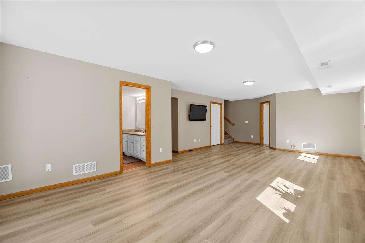 2084 Timber Lane Coralville IA 52241