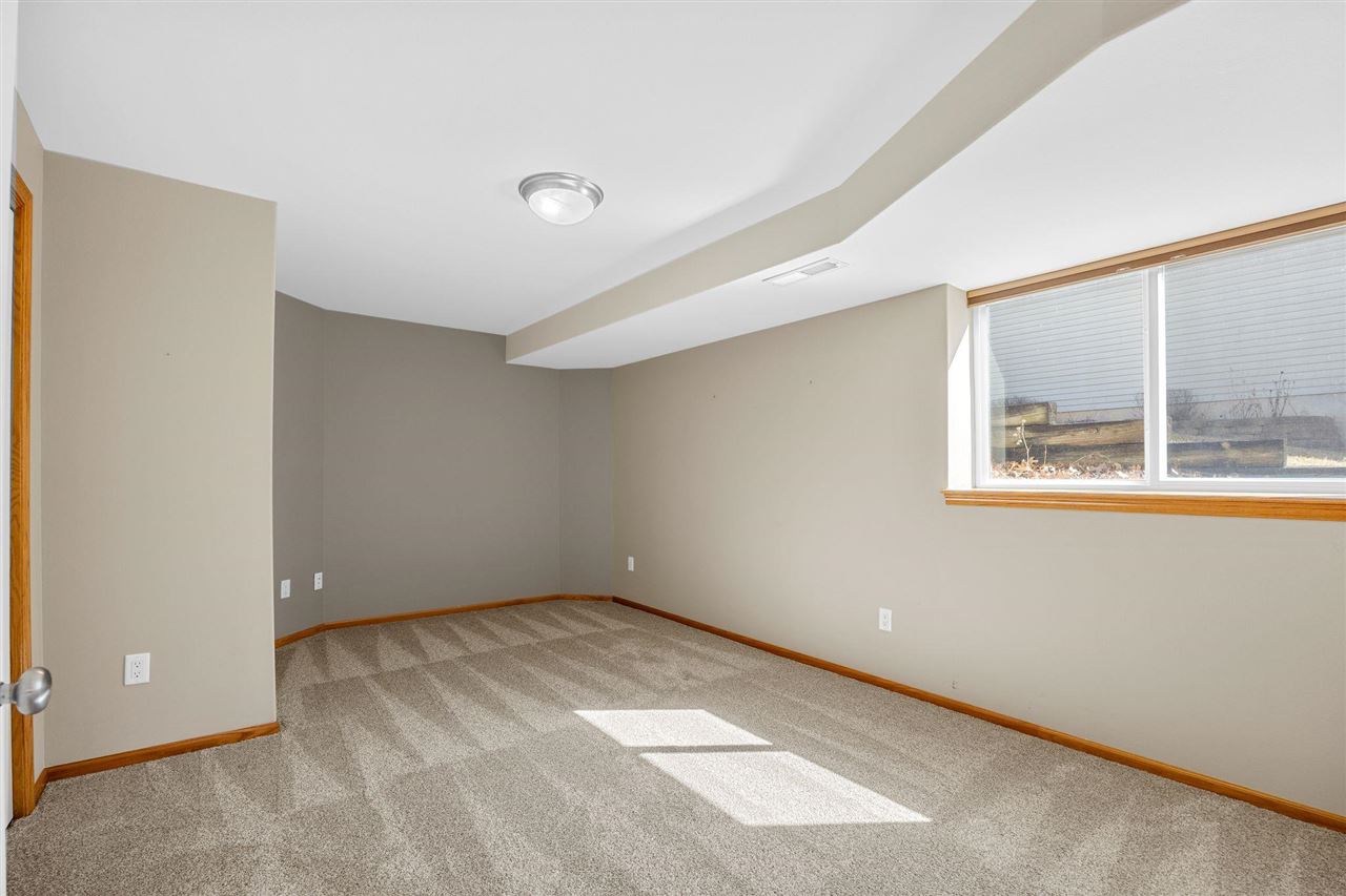 2084 Timber Lane Coralville IA 52241