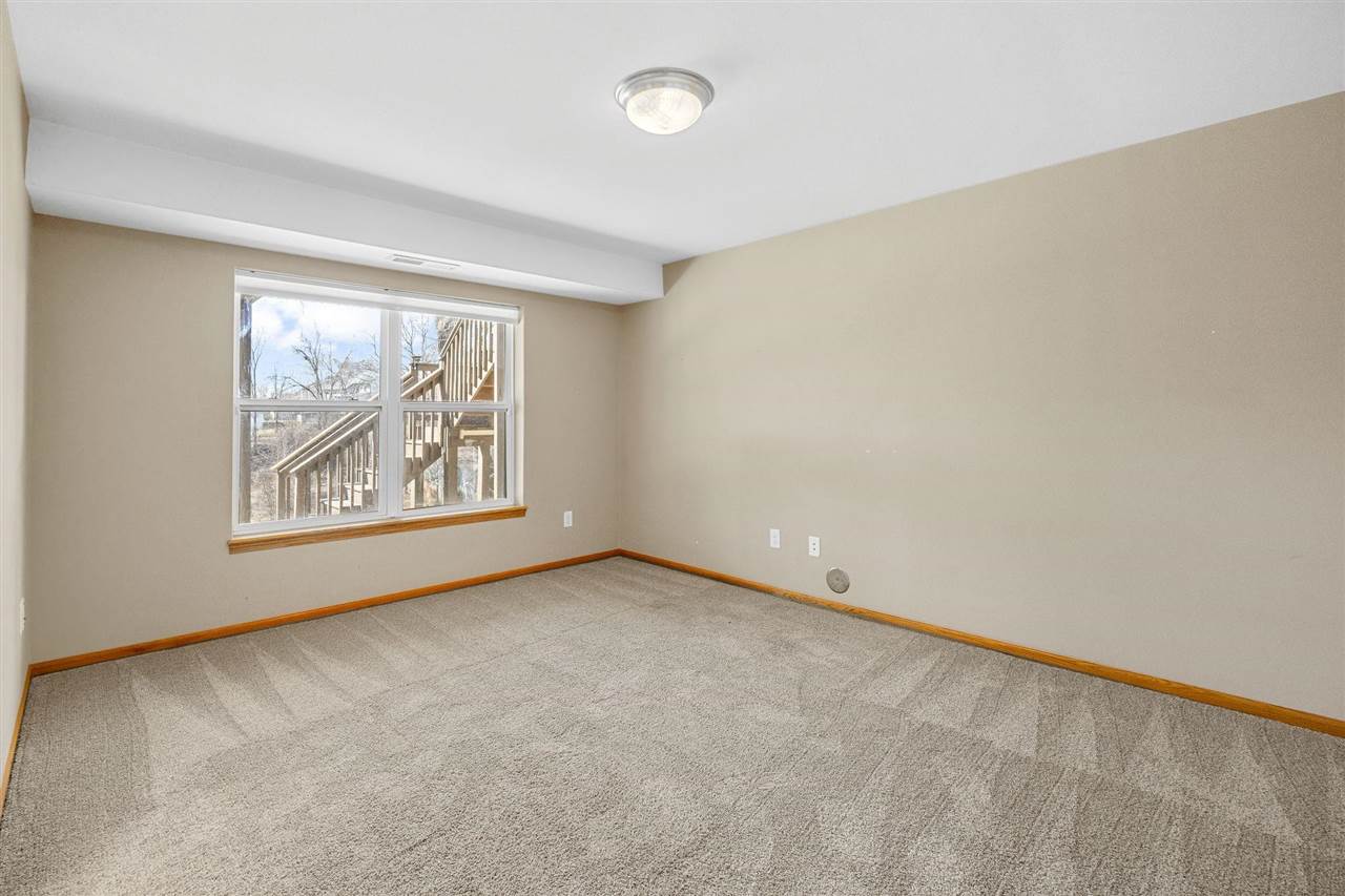 2084 Timber Lane Coralville IA 52241