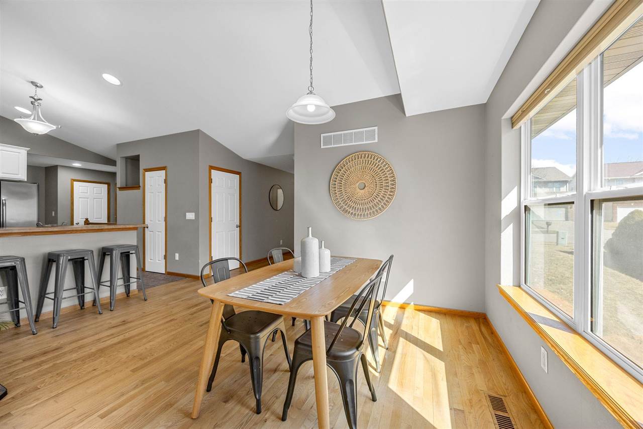 2084 Timber Lane Coralville IA 52241