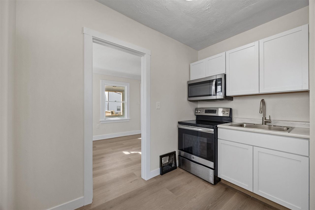 1005 10th Street SW Cedar Rapids IA 52404