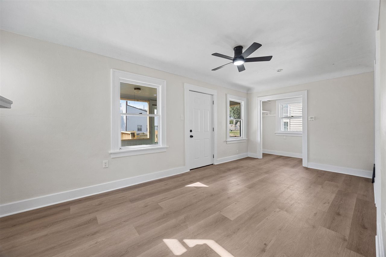 1005 10th Street SW Cedar Rapids IA 52404