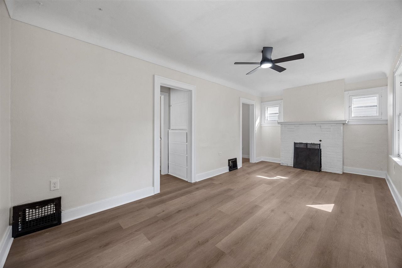 1005 10th Street SW Cedar Rapids IA 52404