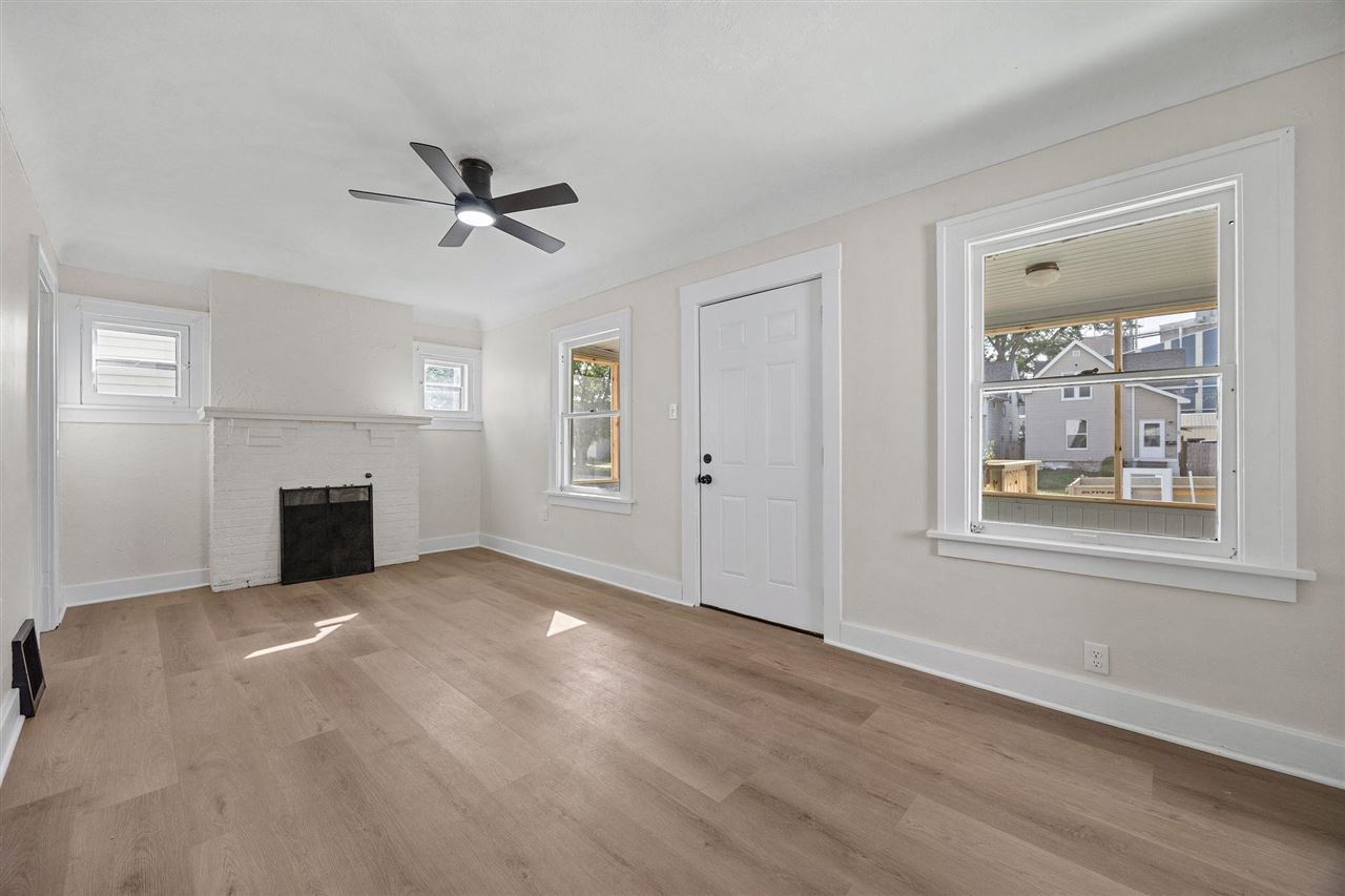 1005 10th Street SW Cedar Rapids IA 52404