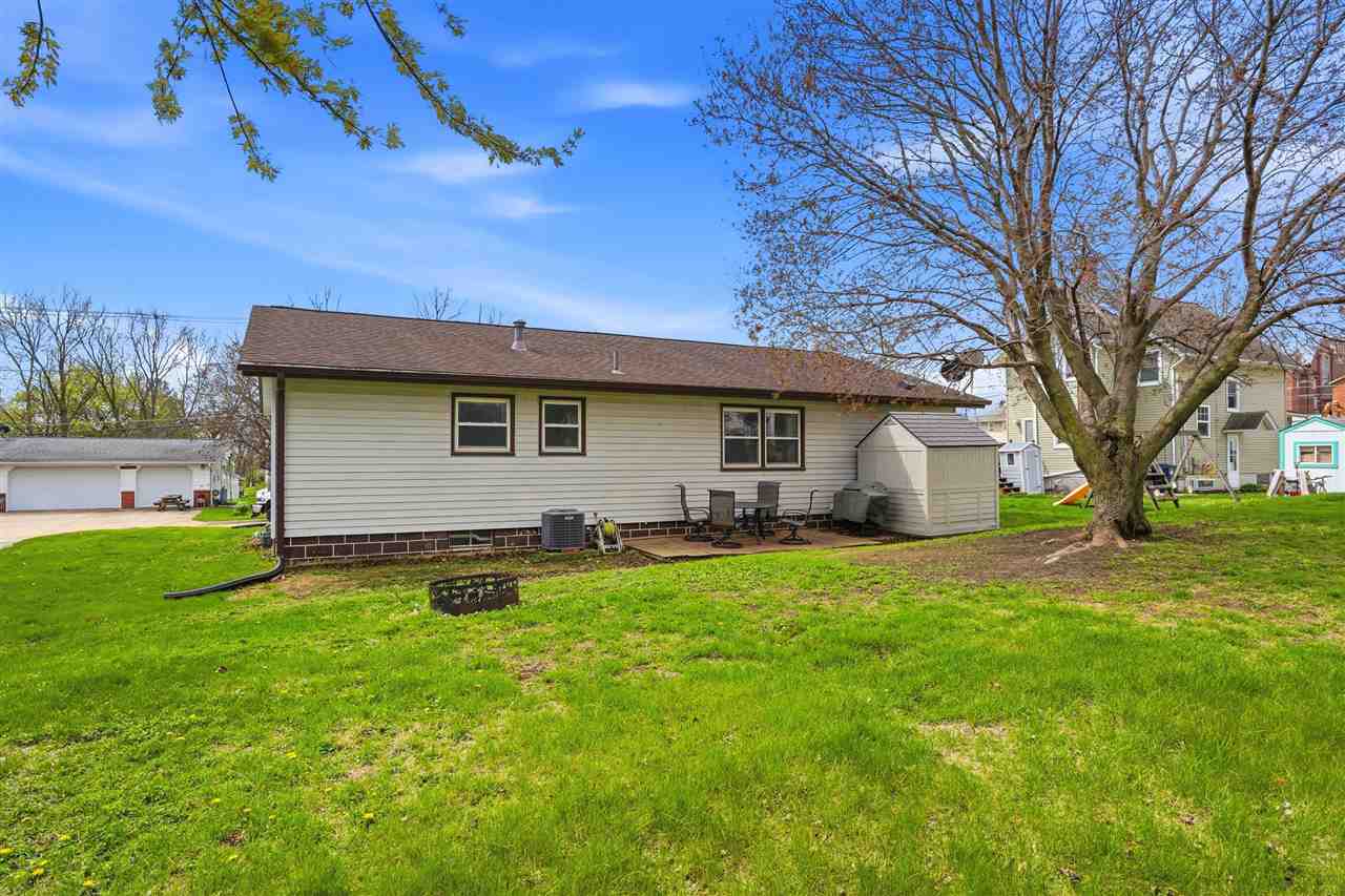 203 E Penn Street Williamsburg IA 52361