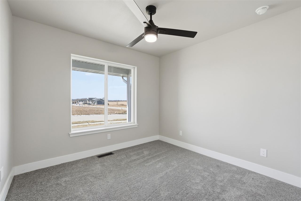808 Crestview Drive Solon IA 52333