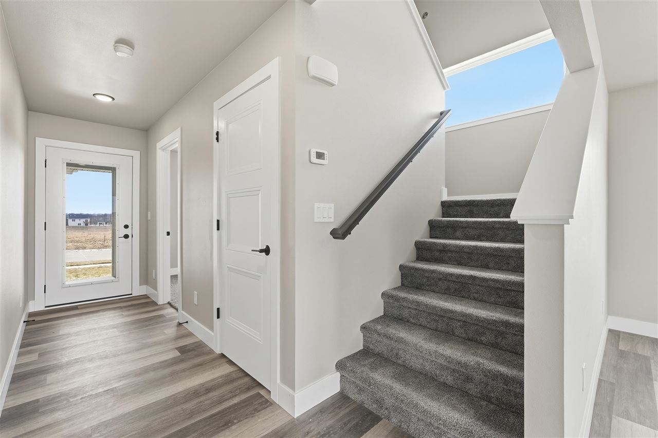 808 Crestview Drive Solon IA 52333
