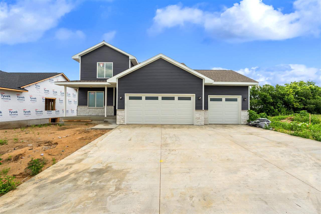 808 Crestview Drive Solon IA 52333