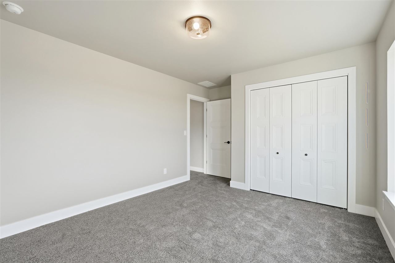 808 Crestview Drive Solon IA 52333