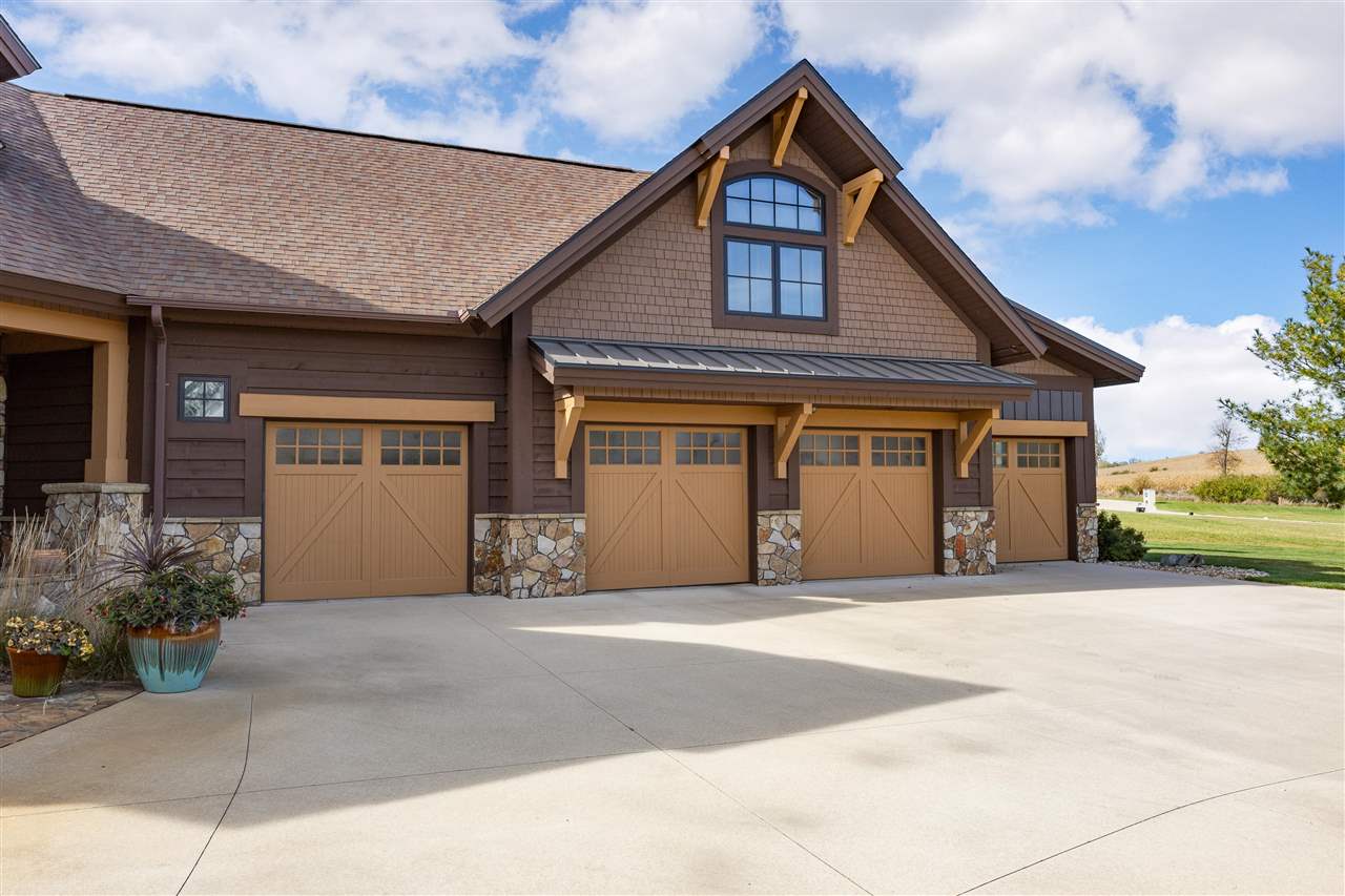 1720 Stillwater Pass Cedar Rapids IA 52403