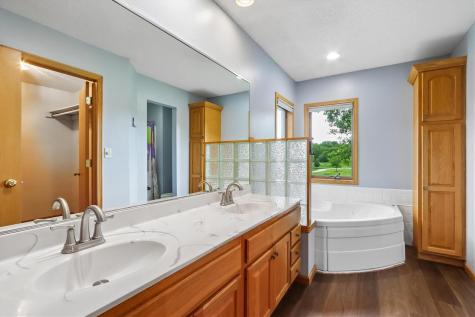 228 Scott Drive West Branch IA 52358