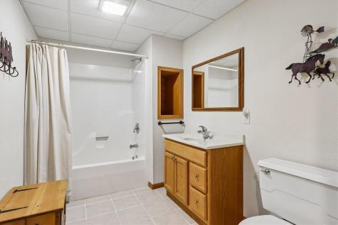228 Scott Drive West Branch IA 52358