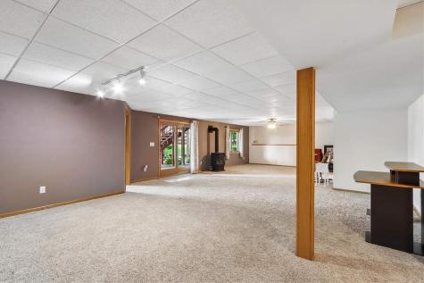 228 Scott Drive West Branch IA 52358