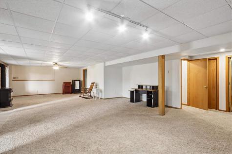 228 Scott Drive West Branch IA 52358