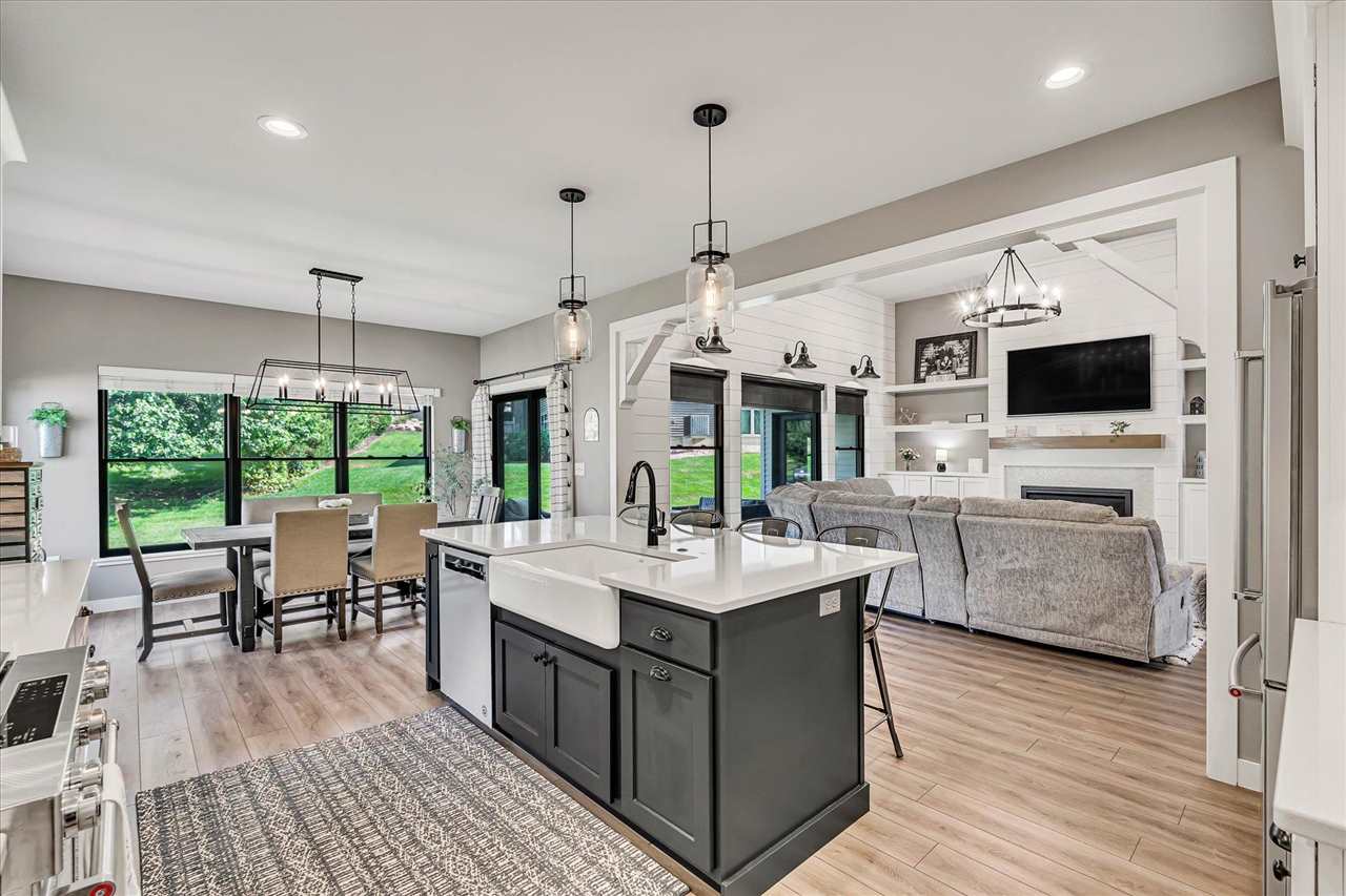 2908 Diamond Mil Circle Coralville IA 52241