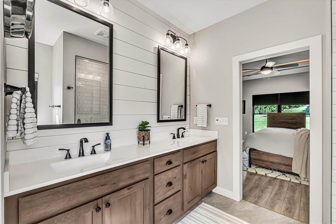 2908 Diamond Mil Circle Coralville IA 52241