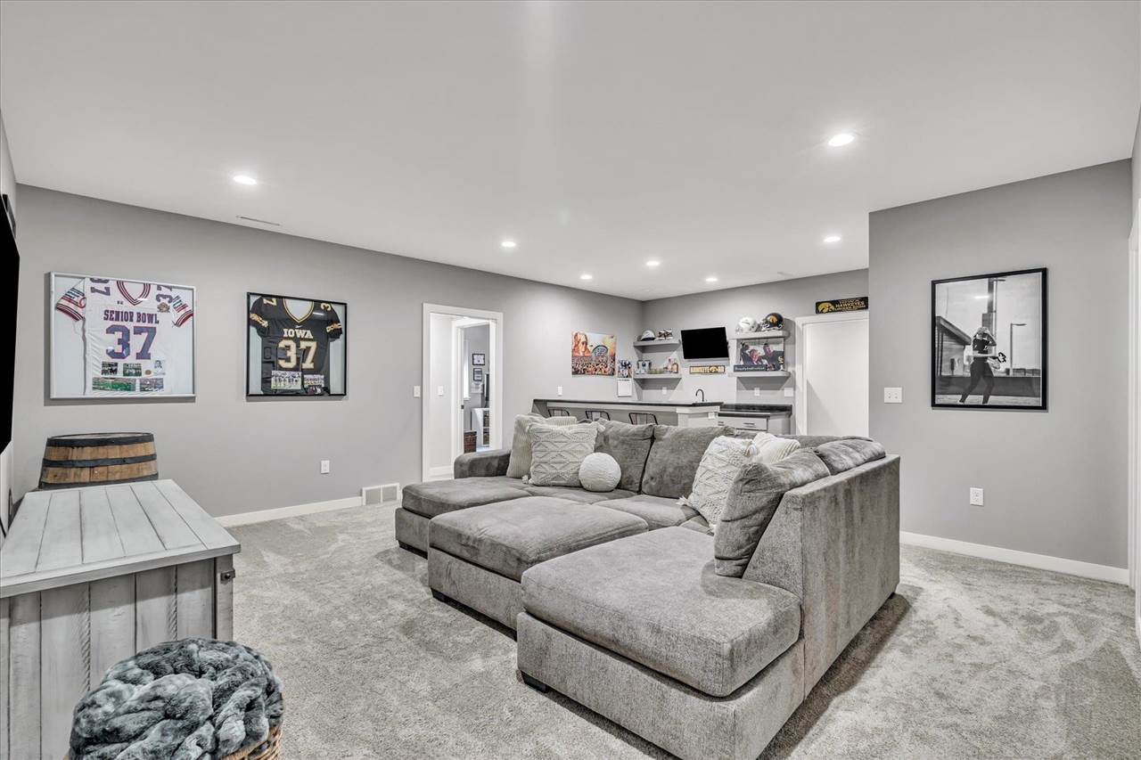 2908 Diamond Mil Circle Coralville IA 52241