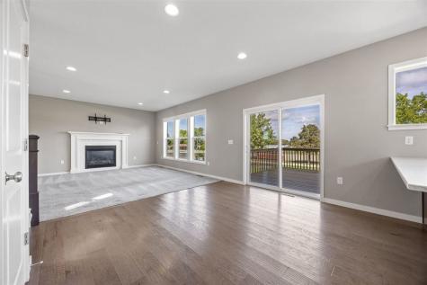 519 Ashton Drive NE Mt Vernon IA 52314