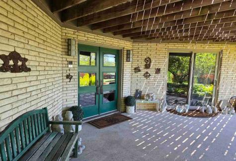 21 Fairview Knoll NE Iowa City IA 52240
