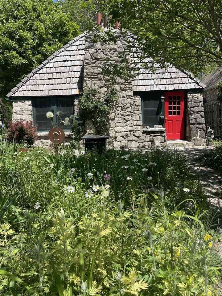 1322 Muscatine Avenue Iowa City IA 52240