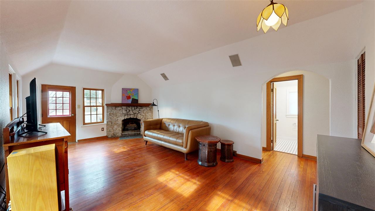 1322 Muscatine Avenue Iowa City IA 52240