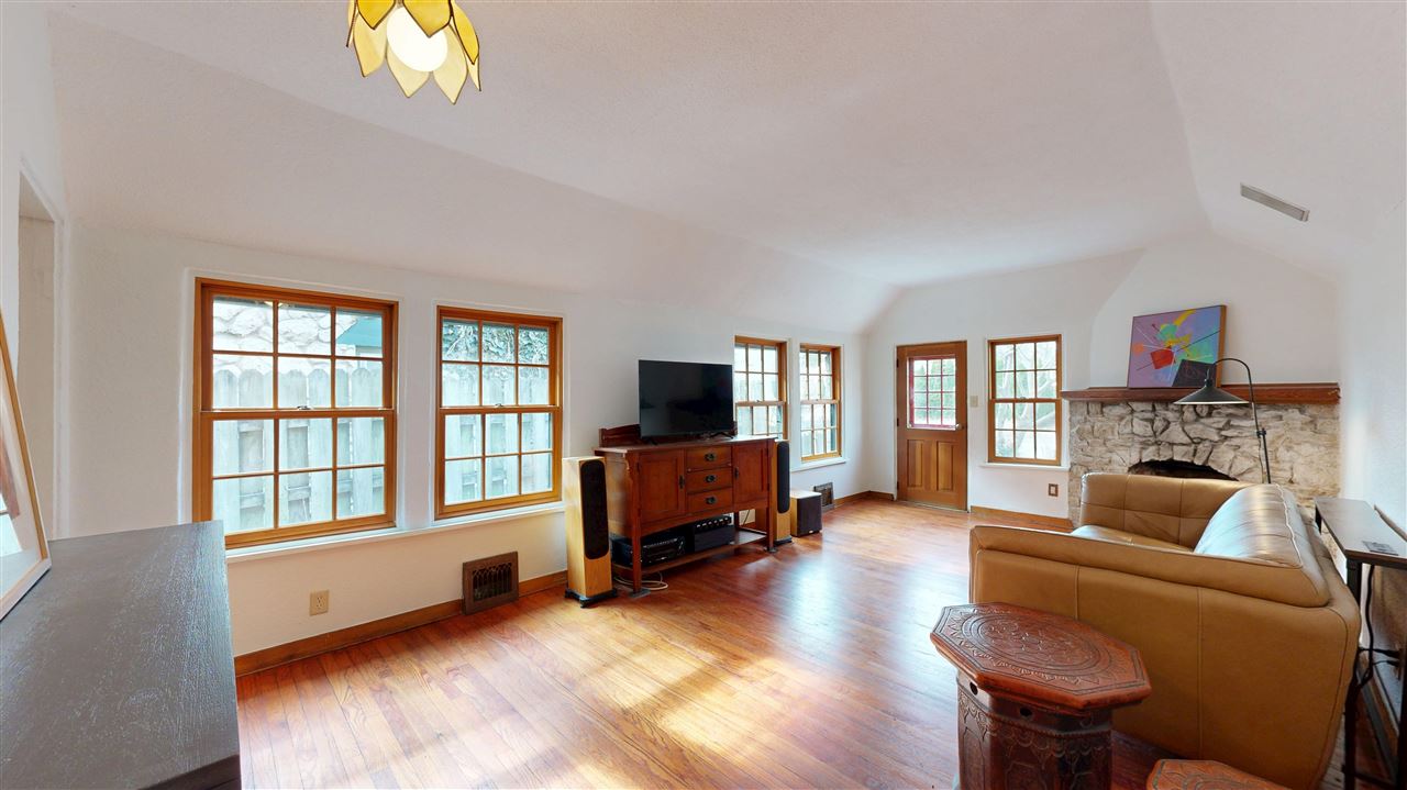 1322 Muscatine Avenue Iowa City IA 52240