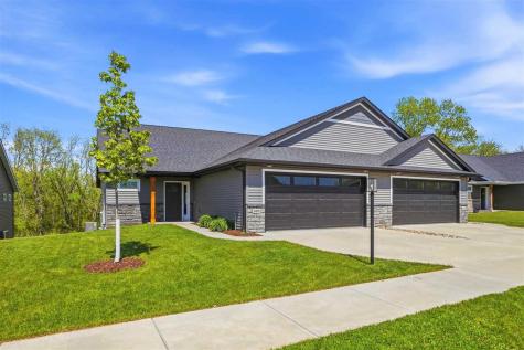 1408 Legend Drive Tiffin IA 52340
