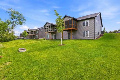 1408 Legend Drive Tiffin IA 52340