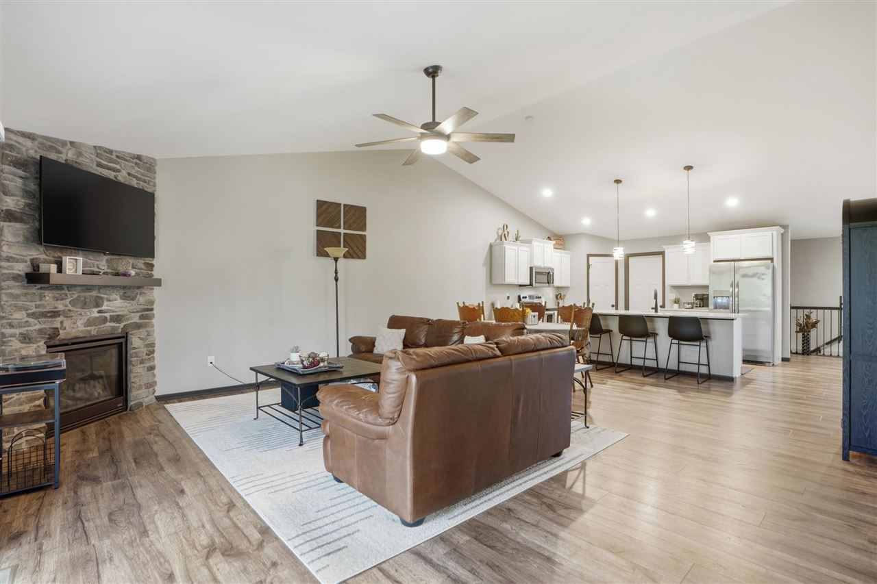 1408 Legend Drive Tiffin IA 52340