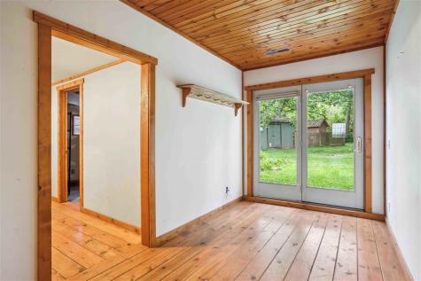 3801 Highway 382 Solon IA 52333