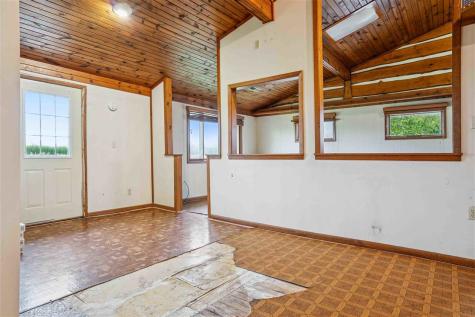 3801 Highway 382 Solon IA 52333