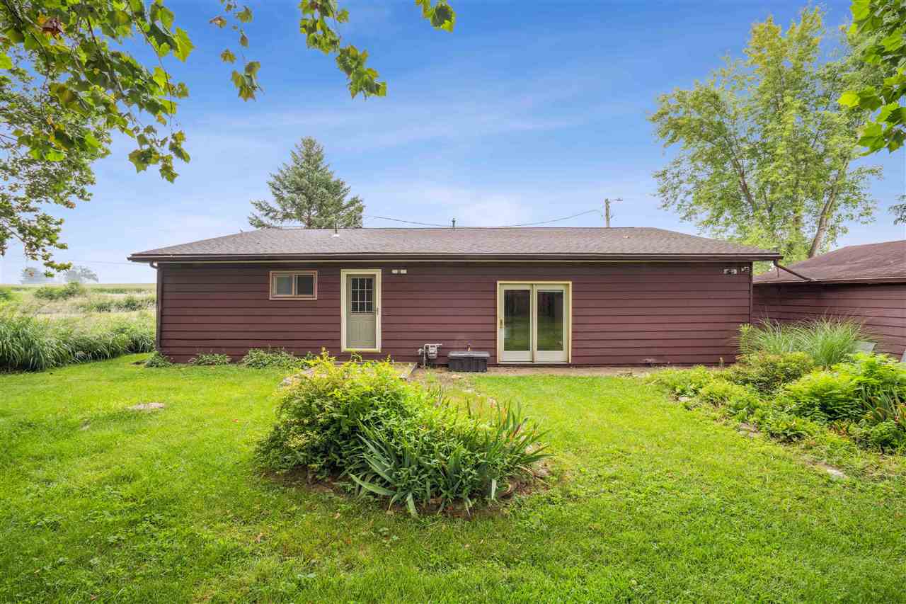 3801 Highway 382 Solon IA 52333
